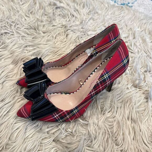 Betsey Johnson Red Plaid Heels with Black Bow - Picture 3 of 7